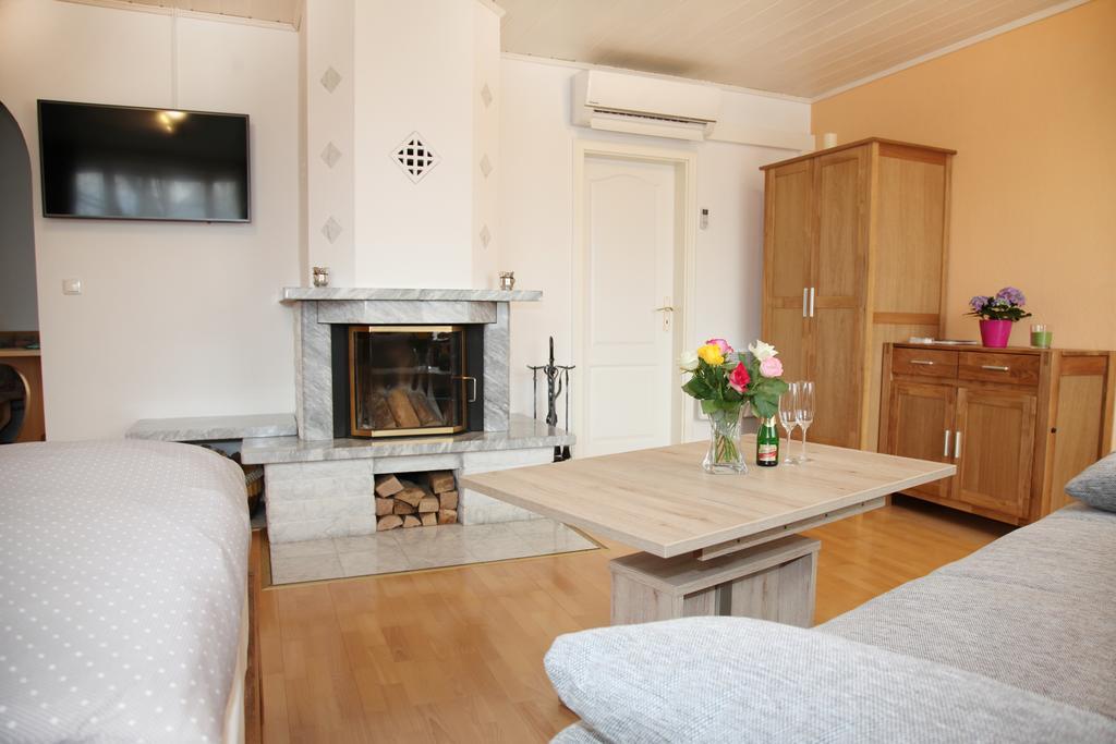 Chiemsee Comfort-Bungalow Mit Garten Rimsting Exterior photo